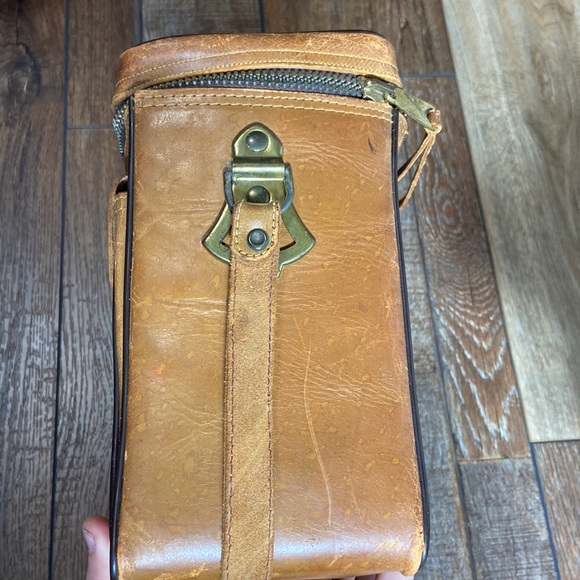 Tower Vintage Leather Camera Bag - Picture 10 of 15